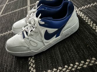 Nike shoes Men size 9.5