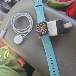 Apple watch Series 8 LTE 40MM