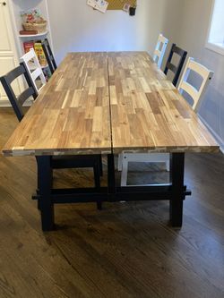 Dining Table - Acacia / Black