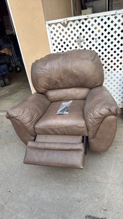 Free wide Bears Couch Recliner