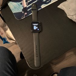 Apple Watch SE (GPS + Cellular) (2nd Generation 