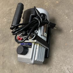 Pittsburgh Automotive 2.5 CFM Vacuum Pump – 120V