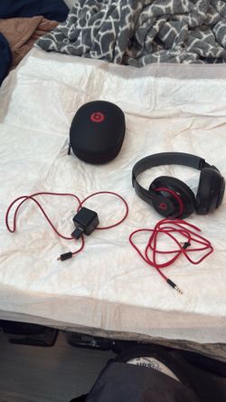 Beats by Dre headphones