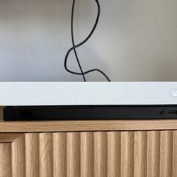 Xbox One X 1 TB With Controller And Cords