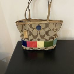 COACH Signature Tote Bag. Excellent Condition! Barely Used.
