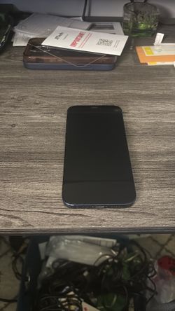 iPhone 12 64 GB unlocked