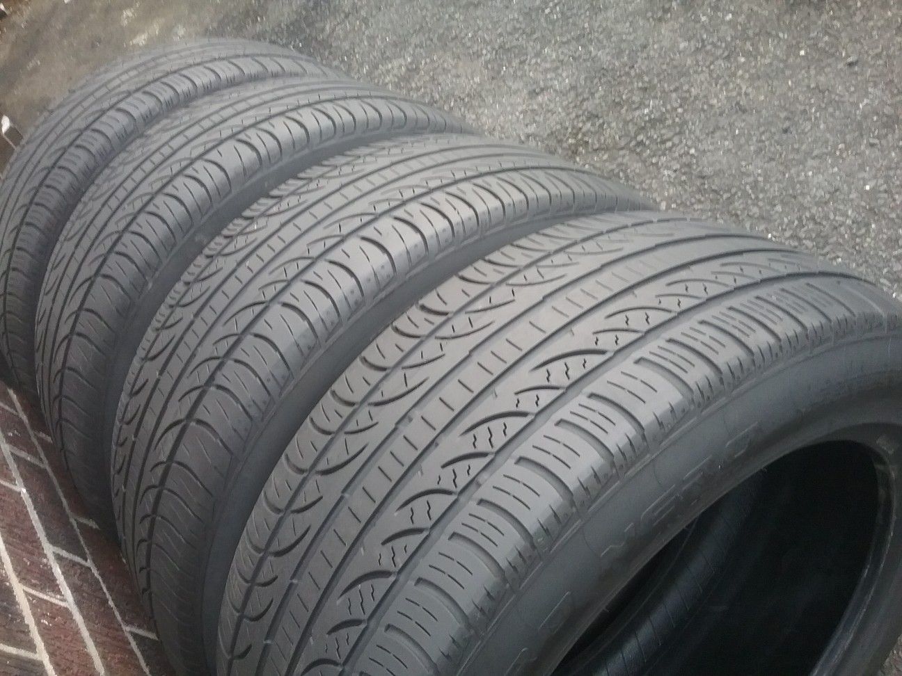 4 performance tires 2355018
