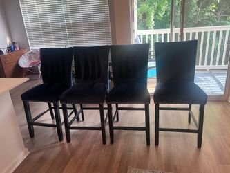 Set of 4 Navy Blue Velvet Counter Height Chairs – Great Condition