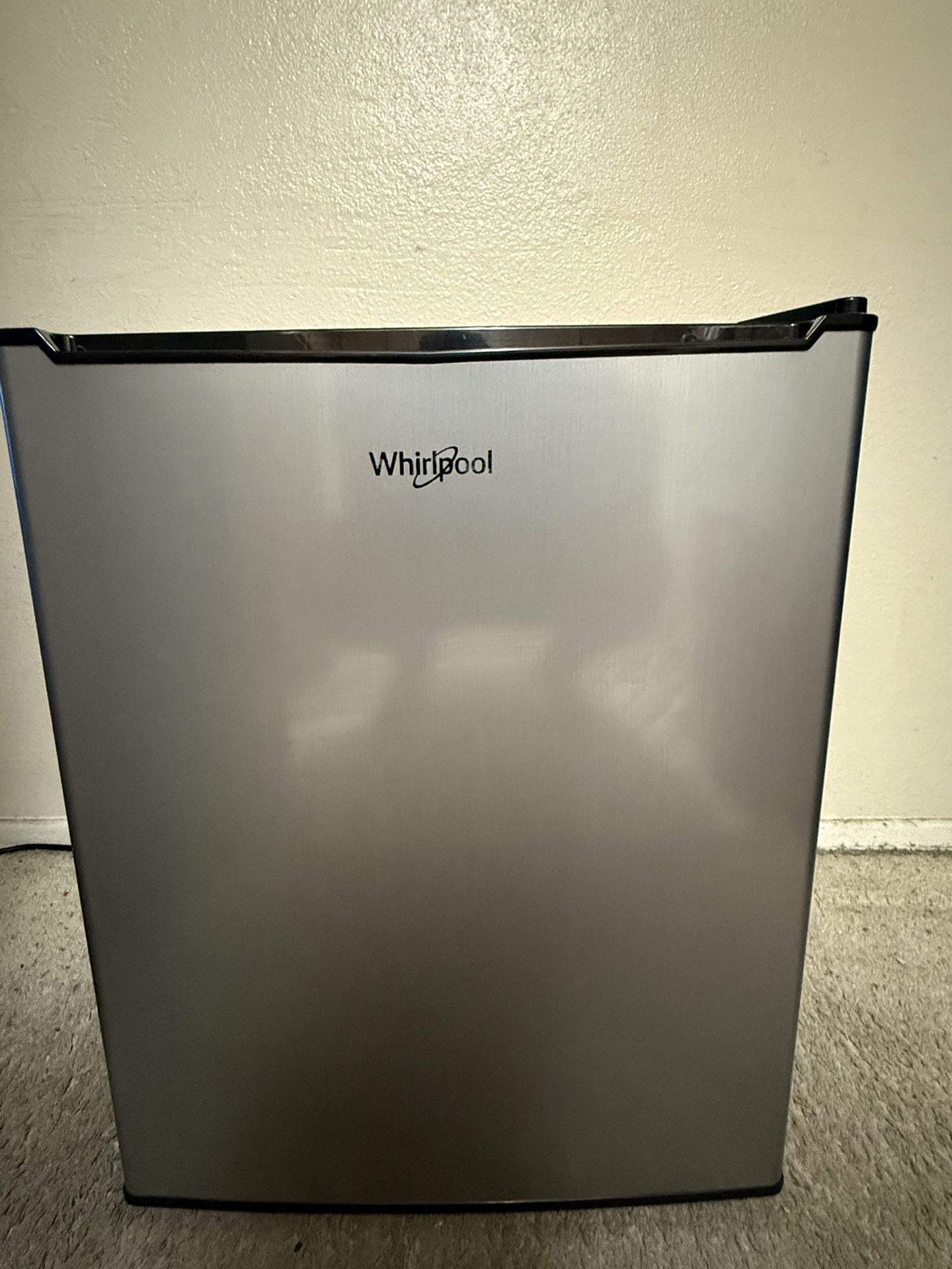 Whirlpool Mini Fridge 