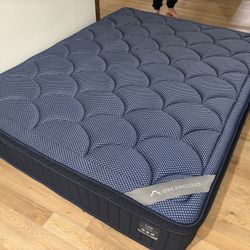 DreamCloud Mattress - Queen
