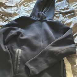 Black Nike tech size large