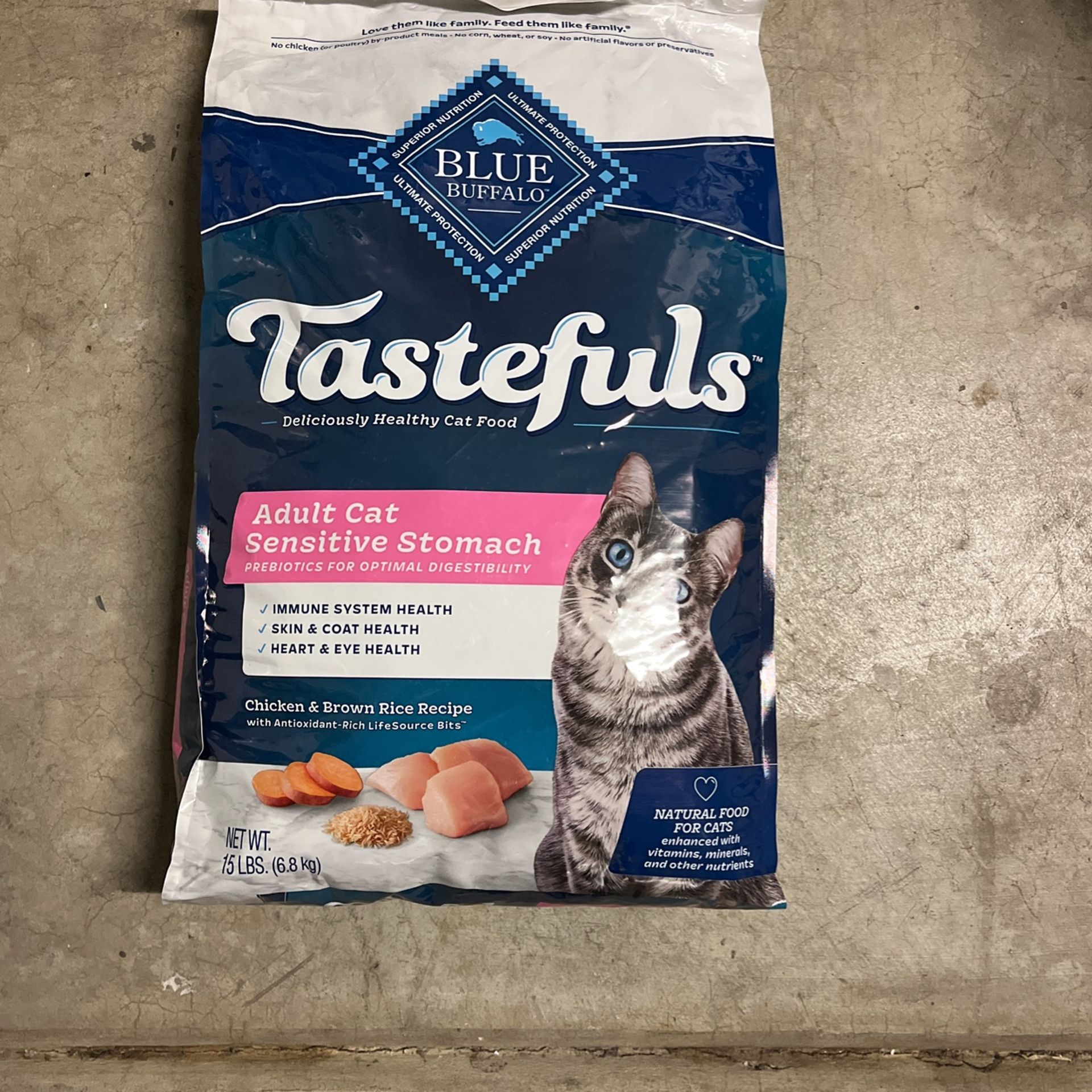 Blue Buffalo Tastefuls 15 Lbs Cat Food— New!!