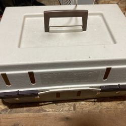 Plastic Pet Carrier