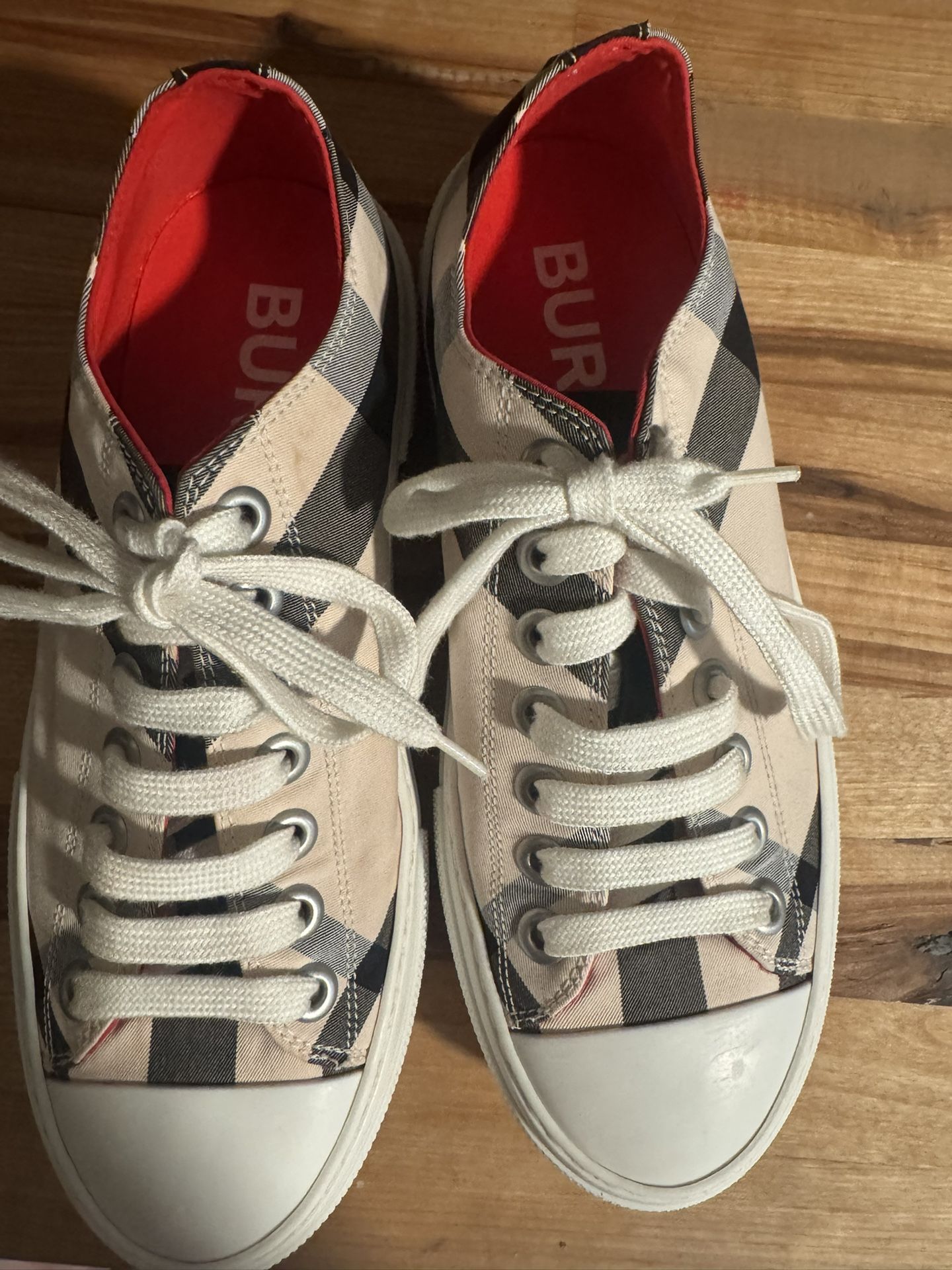 Burberry Sneakers