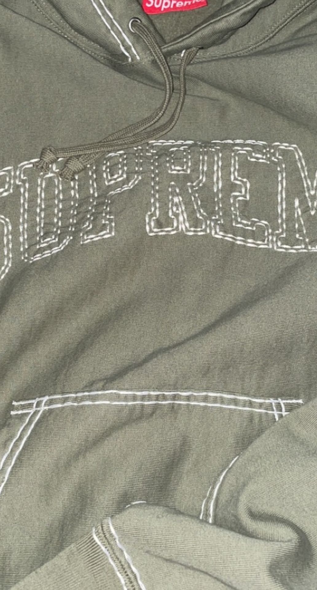 Supreme Sweatshirt’