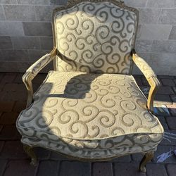 Oversized Accent Chair USED
