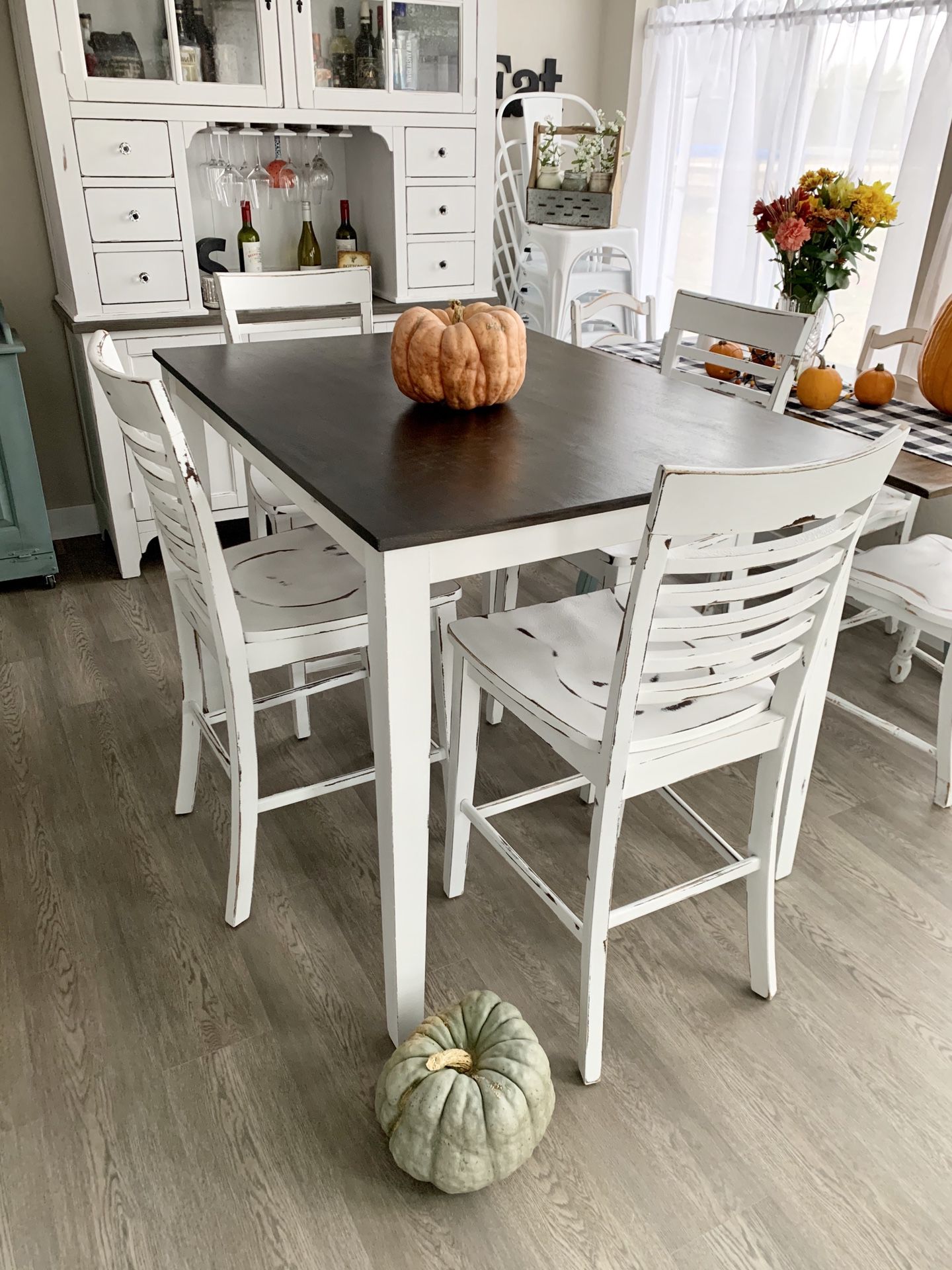 Shabby Kitchen dining table and 4 chairs