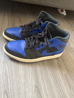 Jordan’s 1 Navy blue and black