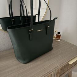 Michael Kors Jet Set Travel Tote