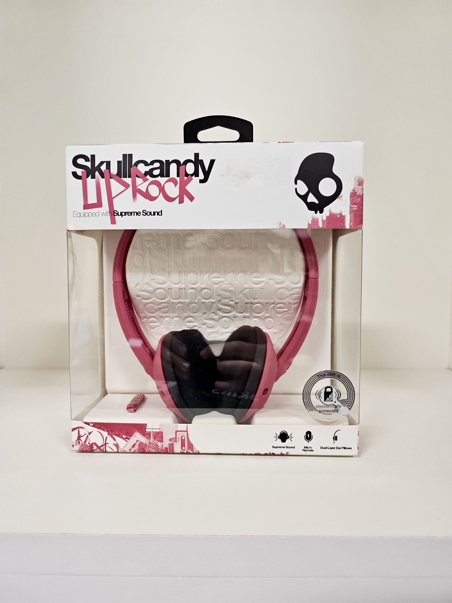Brand New - Skullcandy Supreme Sound Uprock Mic Headphone in Pink