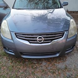 Nizan Altima 2010