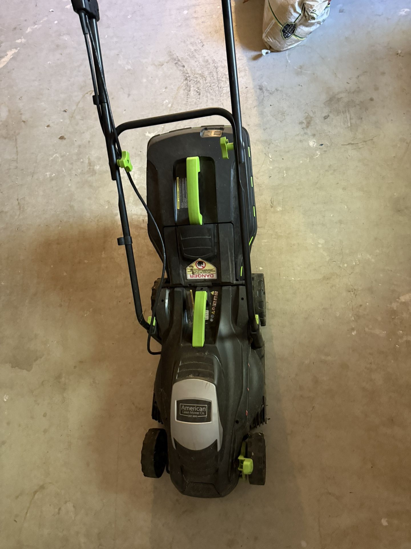 Electric Lawnmower Lightweight