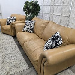 Top Grain Italian Leather Set
Delivery options available!