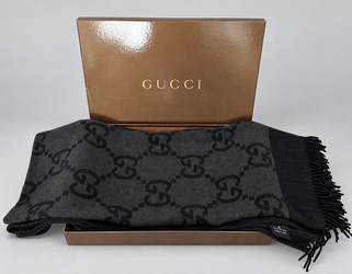 Gucci GG Wool Cashmere Throw Blanket Black Gray 72x58 w/Box