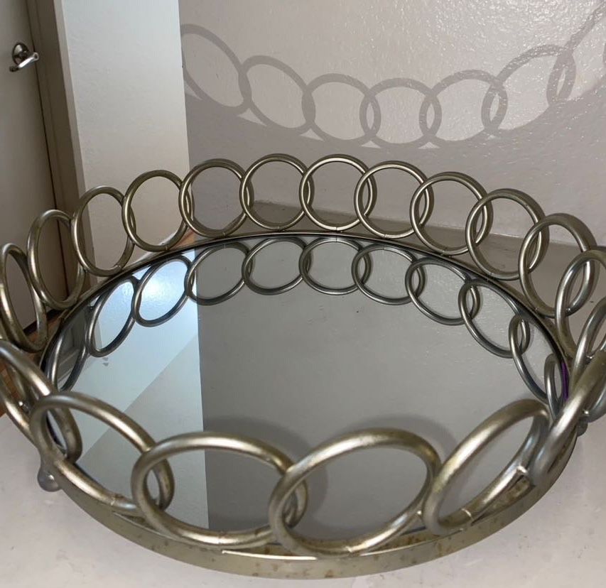 Silver Metal/Mirror Decor Plate