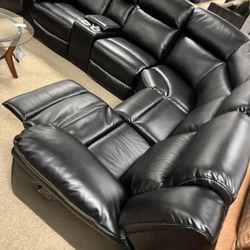 Theater Reclining Cozy Sectional!