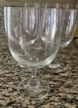 Set Of 4 & Set Of 5 ~ 9 Total Glasses 🍷 