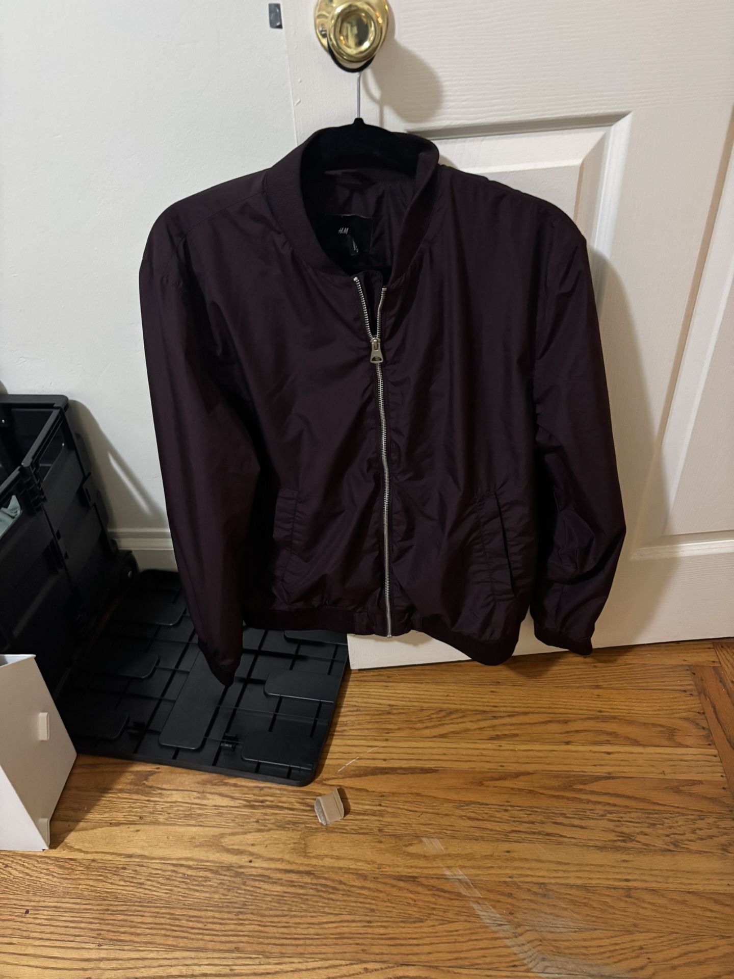H&M men’s small bomber jacket