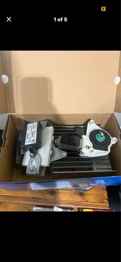 Mercedes 2019 amplifier along with other things seen in post $200 • IN STOCK • TUALATIN, OR