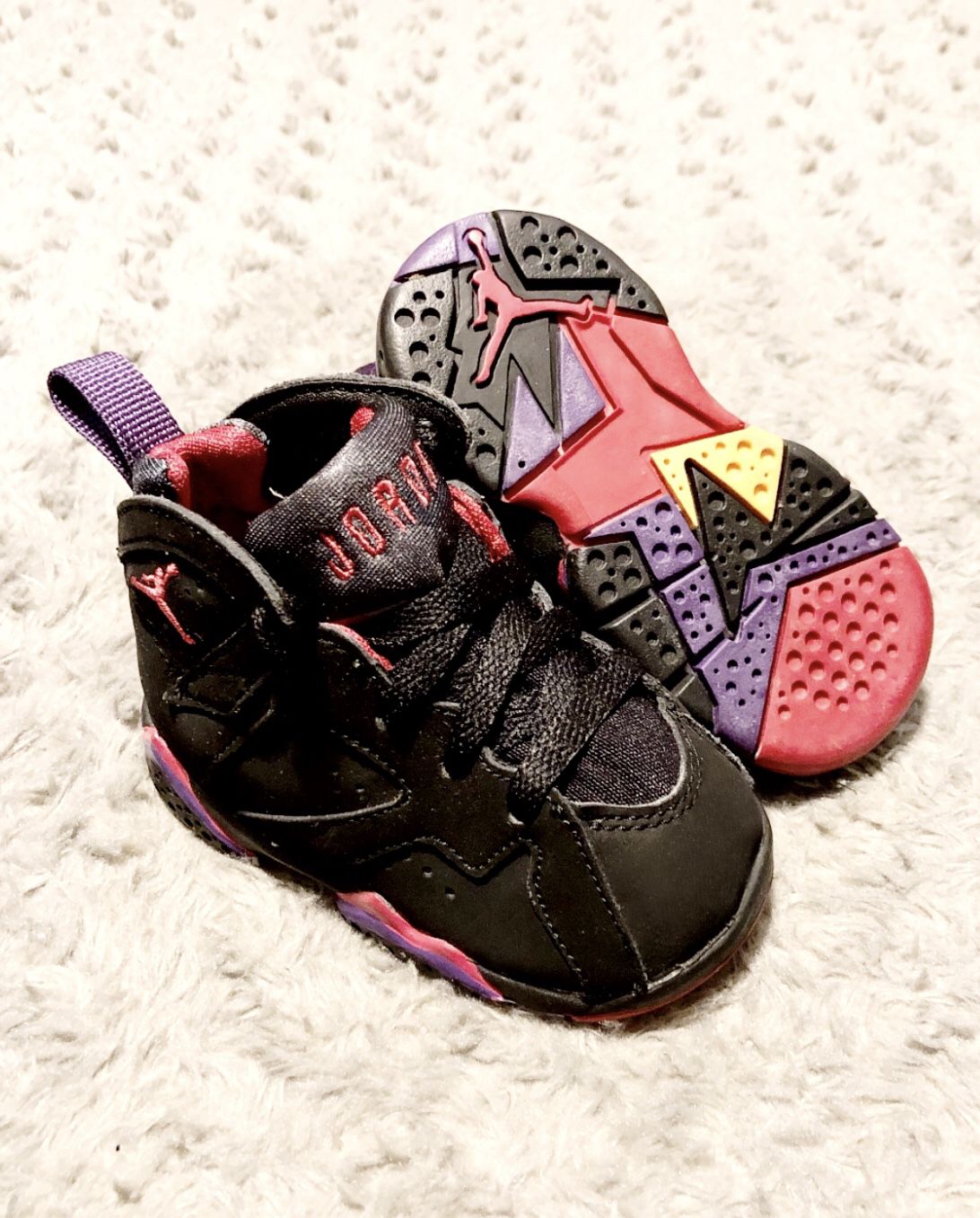 New! Baby Jordan 7 Retro shoes paid $56 size 4C style #304772 brand new never worn! Classic Black/True Red-Dark Charcoal-Club Purple