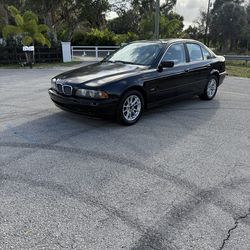 2003 BMW 525i