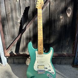 *HOLIDAY SPECIAL* Kramer Focus VT-211S HSS Electric Guitar In Green Sparkle