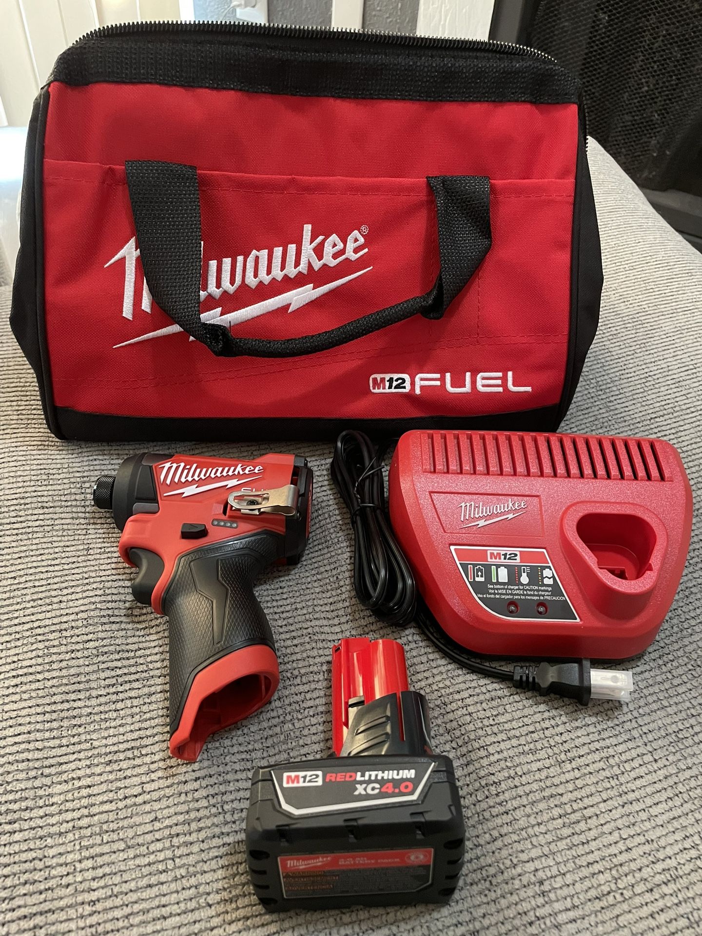 Drill milwaukee M12