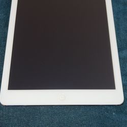 iPad (Apple) 32gb OBO