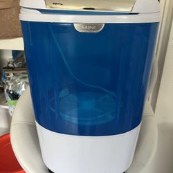 5.5 Lb  Excellent Washer Great Condition  Washes Excellent 