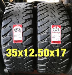 2 used tires 35x12.50x17 Toyo MT (B)