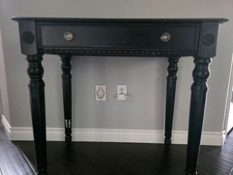 Elegant Black Console Table / Entryway Table – Vintage Style