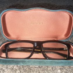 GUCCI EYE GLASSES -2.5 VISION