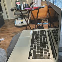 350 Apple Labtop