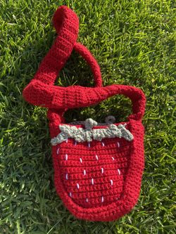 Crochet Strawberry Purse