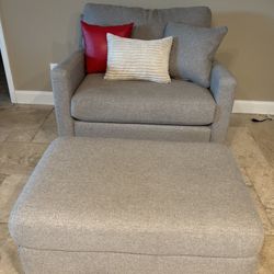 La-Z-Boy Oversized Chair With Ottoman 