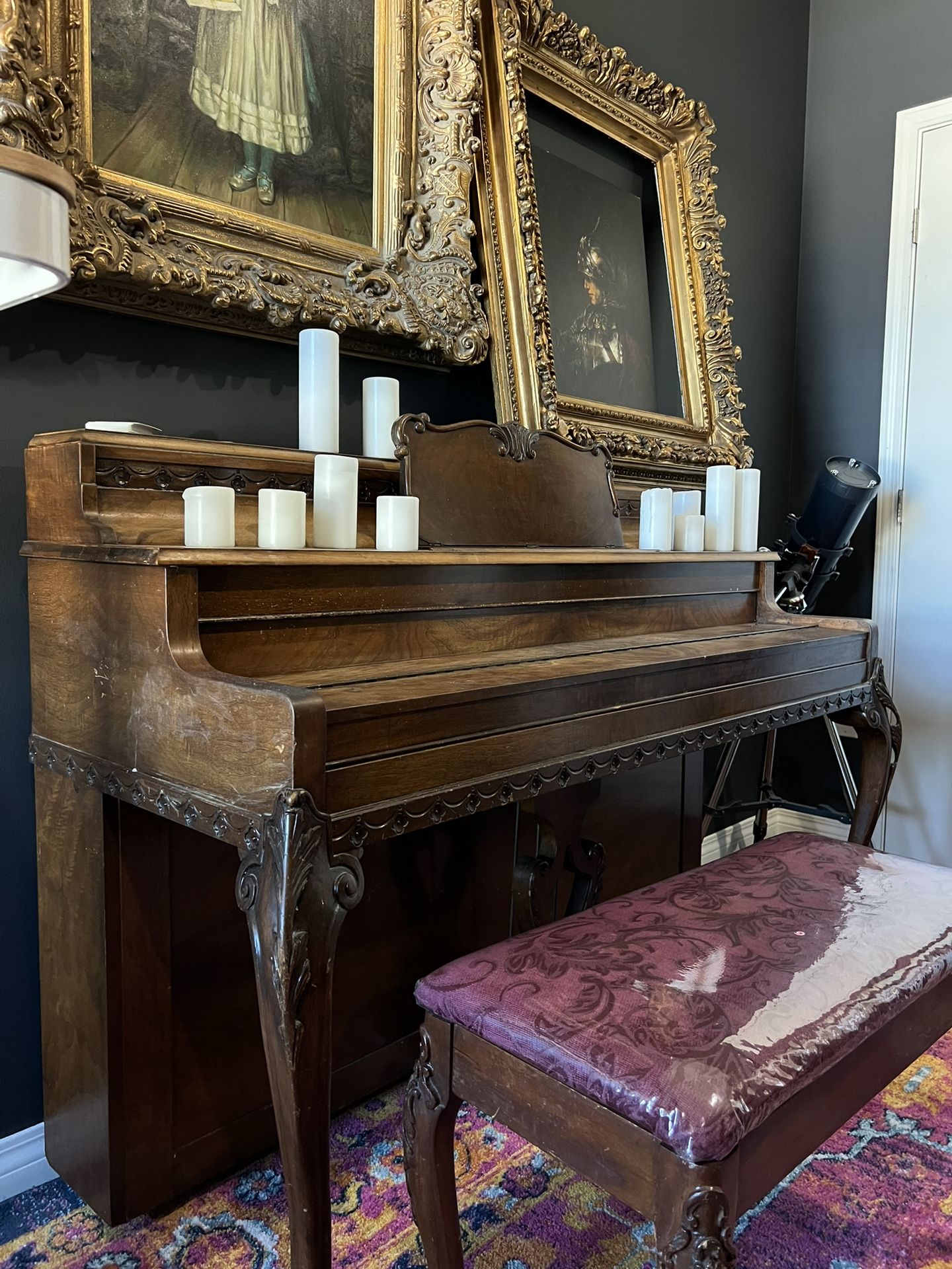 Piano Antique