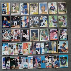 Lot of 50 Total DIFFERENT 1980's 1990's Hall of Famer Rookie Baseball Cards Chipper Jones Piazza