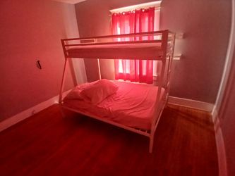 Free Bunk Beds in Ahambra