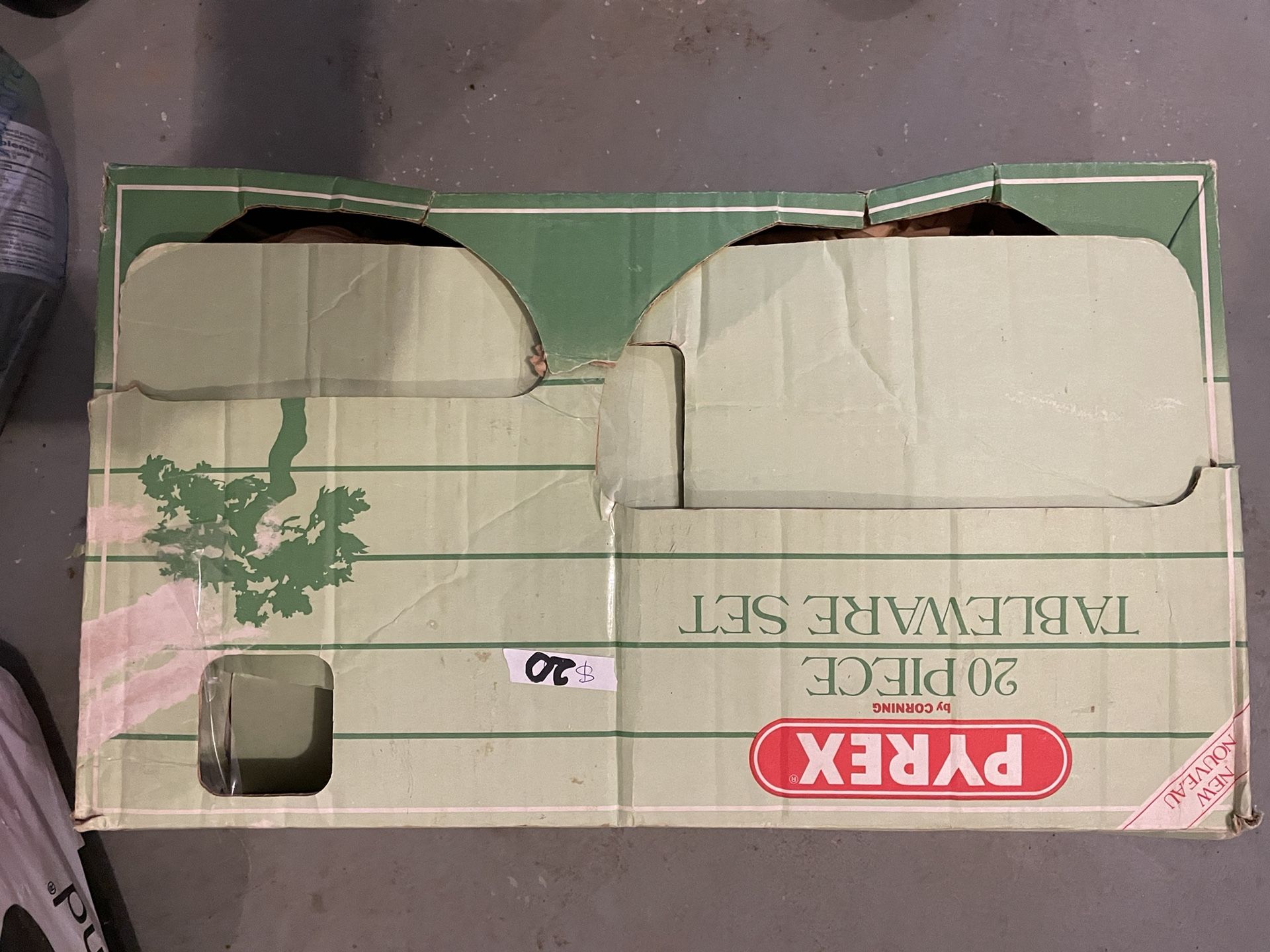 Authentic UK Pyrex Dinnerware, For 10 People