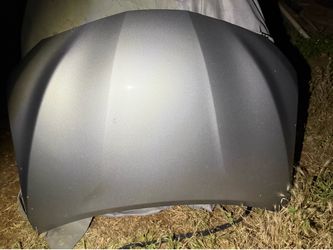 2020 Toyota camry hood
